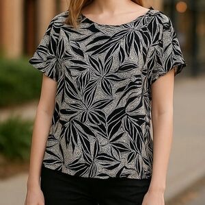 Como blu Top Size 2X Black And White Cold Shoulder Stretch